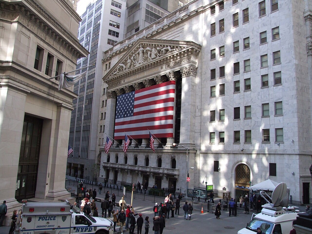 The New York Stock Exchange building on Wall Street, evening review for Oct 19 2026