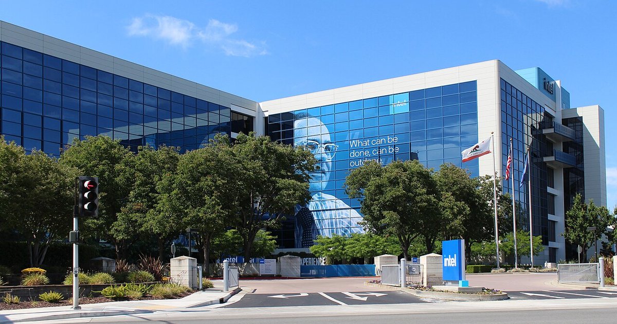 Intel headquarters in Santa Clara, California, evening review for Oct 30 2026