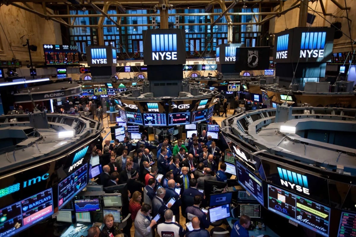 A digital stock market display with green and red tickers and an upward trending chart, illustrating the June 9 2026 ThriveInMarkets morning analysis as chip stocks led a Wall Street rebound, the S&P 500 closed at 7,405.81 up 0.30 percent and the Nasdaq Composite rose 0.86 percent to 25,931.56 with Micron up nearly 10 percent and Intel up over 11 percent, while Iran and Israel halted attacks on each other, WTI crude eased back near 91 dollars, gold steadied above 4,300 dollars, Bitcoin held near 63,000 dollars, and traders braced for the May Consumer Price Index due Wednesday June 10