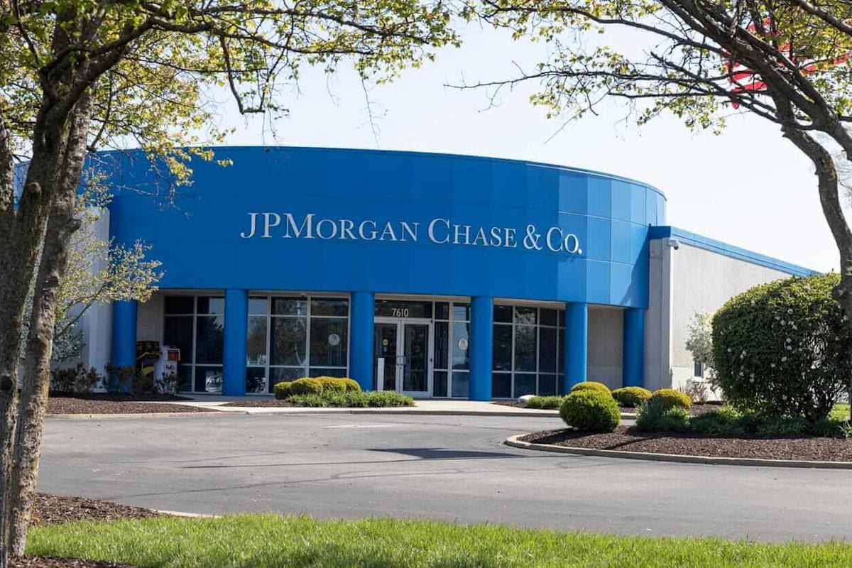 JPMorgan Q1 2026 earnings preview Hormuz blockade week April 14 2026 bank earnings season