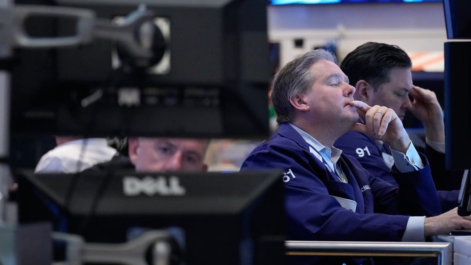 Wall Street traders react as S&P 500 breaks below 200-day moving average (Forbes)